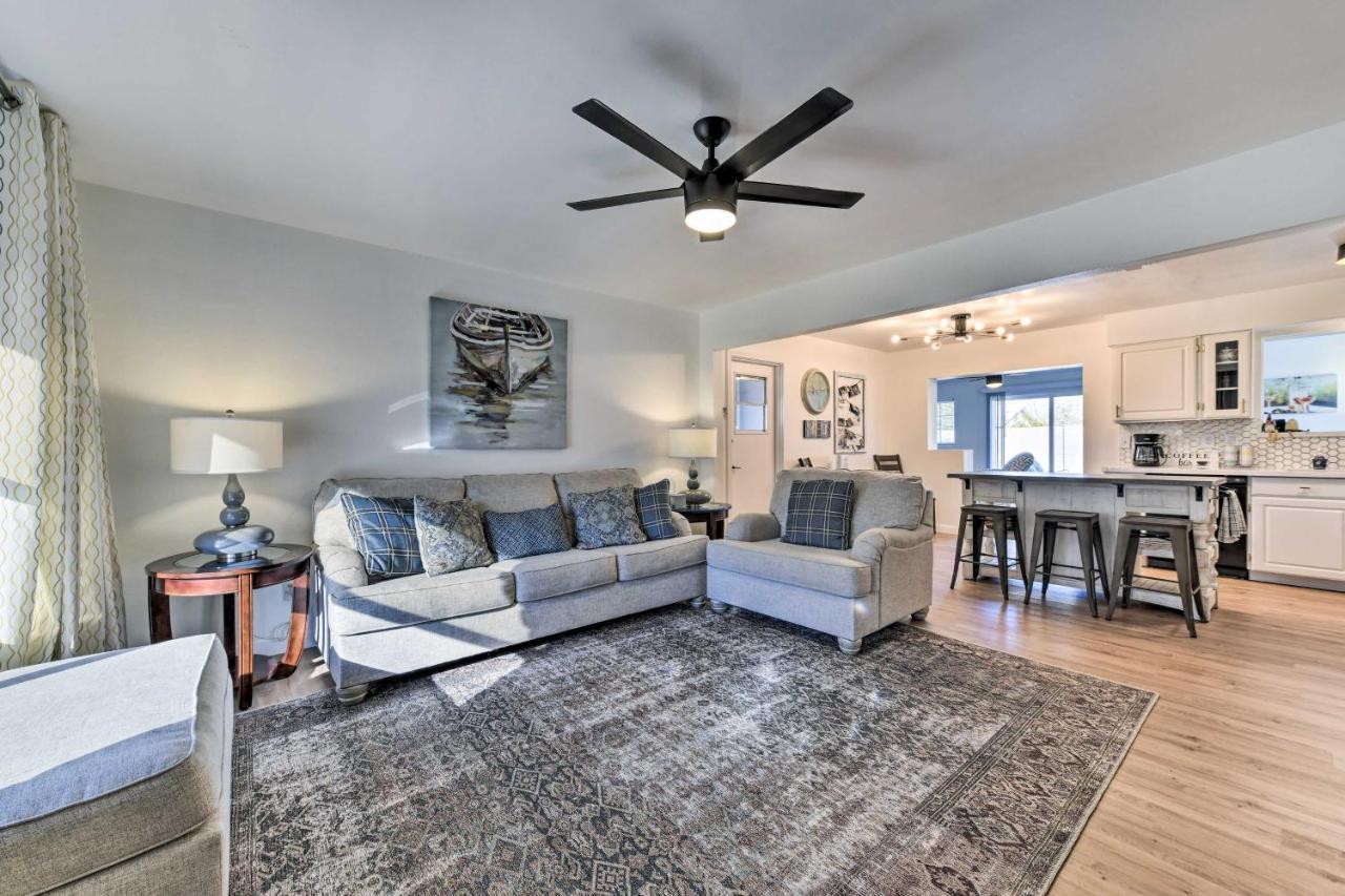 Downtown Gilbert Home With Fenced Yard And Fire Pit! Kültér fotó